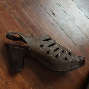 Dansko heels with strap (41)